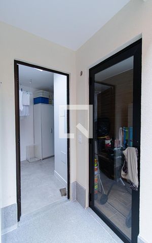Casa à venda com 349m², 3 quartos e 2 vagas Casa à venda com 349m², 3 quartos e 2 vagasÁrea de Serviço