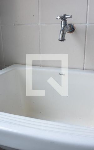 Apartamento para alugar com 55m², 2 quartos e 2 vagas Apartamento para alugar com 55m², 2 quartos e 2 vagasCozinha e Área de Serviço