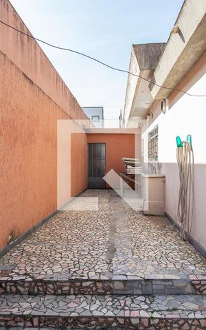 Casa à venda com 480m², 5 quartos e 10 vagas Casa à venda com 480m², 5 quartos e 10 vagasQuintal