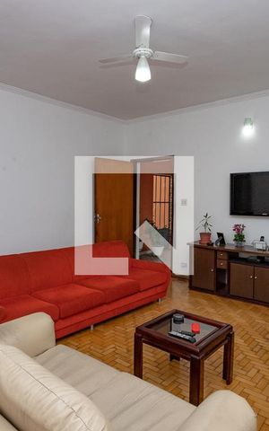 Casa à venda com 480m², 5 quartos e 10 vagas Casa à venda com 480m², 5 quartos e 10 vagasSala
