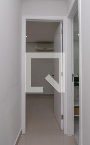 Studio para alugar com 37m², 1 quarto e sem vaga Studio para alugar com 37m², 1 quarto e sem vagaCorredor