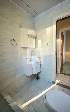 Apartamento para alugar com 63m², 2 quartos e sem vagaBanheiro