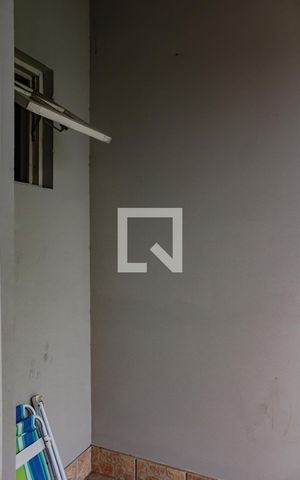 Casa à venda com 216m², 3 quartos e 2 vagas Casa à venda com 216m², 3 quartos e 2 vagasSacada
