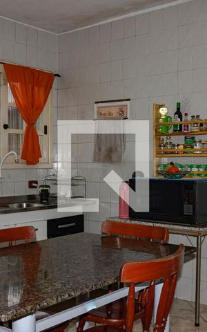 Casa à venda com 216m², 3 quartos e 2 vagas Casa à venda com 216m², 3 quartos e 2 vagasCozinha