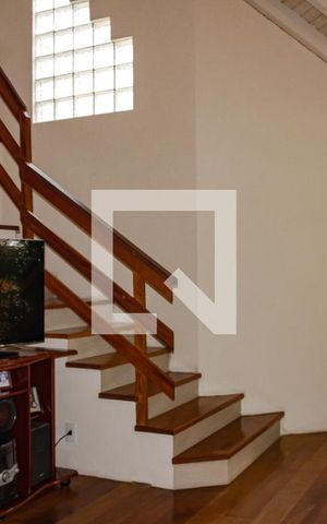 Casa à venda com 216m², 3 quartos e 2 vagas Casa à venda com 216m², 3 quartos e 2 vagasSala 1