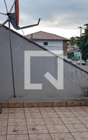 Casa à venda com 216m², 3 quartos e 2 vagas Casa à venda com 216m², 3 quartos e 2 vagasTerraço