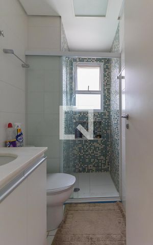 Apartamento para alugar com 52m², 2 quartos e 1 vaga Apartamento para alugar com 52m², 2 quartos e 1 vagaBanheiro social