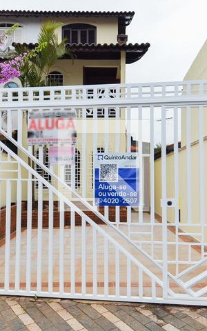 Casa à venda com 184m², 4 quartos e 2 vagasFachada