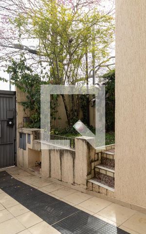 Casa à venda com 150m², 2 quartos e 2 vagas Casa à venda com 150m², 2 quartos e 2 vagasGaragem