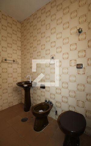 Casa à venda com 78m², 2 quartos e 1 vagaBanheiro