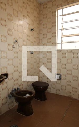 Casa à venda com 78m², 2 quartos e 1 vagaBanheiro