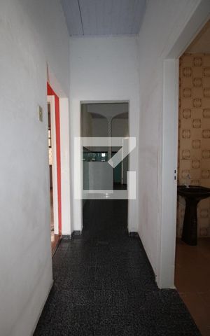 Casa à venda com 78m², 2 quartos e 1 vagaCorredor