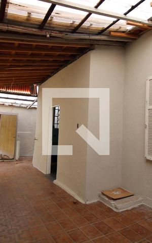 Casa à venda com 78m², 2 quartos e 1 vagaÁrea de Serviço