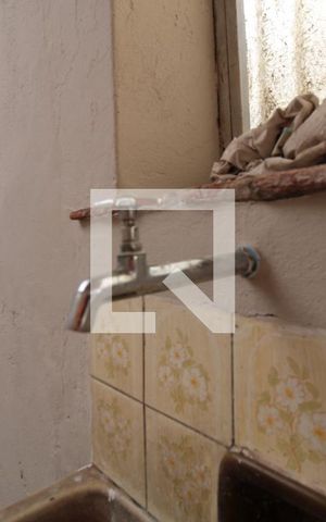 Casa à venda com 78m², 2 quartos e 1 vagaÁrea de Serviço