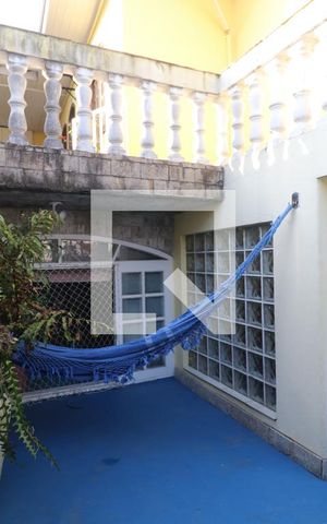 Casa à venda com 140m², 4 quartos e 2 vagasChurrasqueira