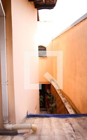 Casa à venda com 215m², 5 quartos e 2 vagas Casa à venda com 215m², 5 quartos e 2 vagasVista do Quarto do Fundo 2