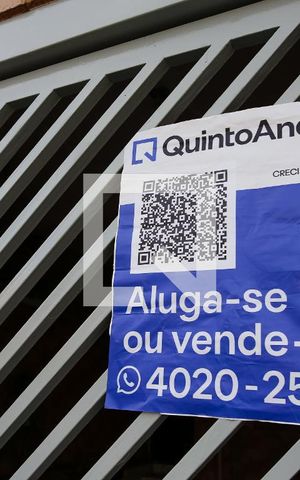Casa à venda com 215m², 5 quartos e 2 vagas Casa à venda com 215m², 5 quartos e 2 vagasPlaquinha