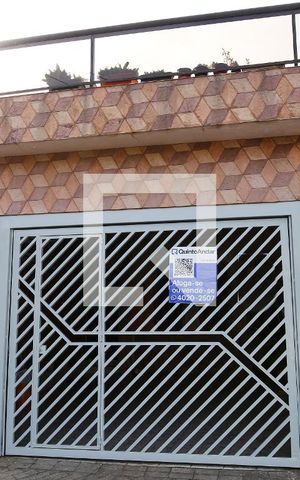 Casa à venda com 215m², 5 quartos e 2 vagas Casa à venda com 215m², 5 quartos e 2 vagasFachada