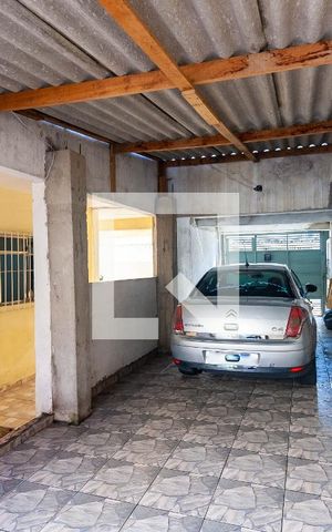 Casa à venda com 210m², 3 quartos e 4 vagas Casa à venda com 210m², 3 quartos e 4 vagasGaragem