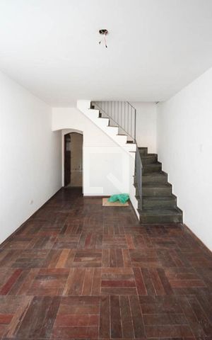 Casa para alugar com 119m², 2 quartos e 2 vagas Casa para alugar com 119m², 2 quartos e 2 vagasSala