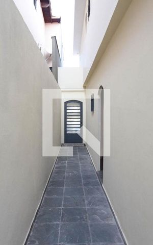 Casa para alugar com 119m², 2 quartos e 2 vagas Casa para alugar com 119m², 2 quartos e 2 vagasCorredor