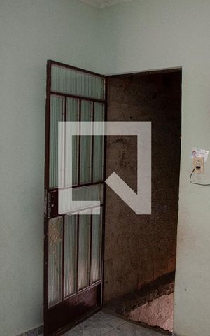 Casa à venda com 84m², 1 quarto e sem vaga Casa à venda com 84m², 1 quarto e sem vagaSala