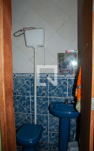 Casa à venda com 84m², 1 quarto e sem vaga Casa à venda com 84m², 1 quarto e sem vagaBanheiro