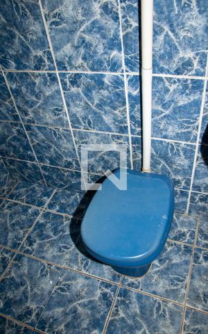 Casa à venda com 84m², 1 quarto e sem vaga Casa à venda com 84m², 1 quarto e sem vagaBanheiro