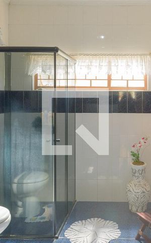 Casa à venda com 164m², 3 quartos e 3 vagas Casa à venda com 164m², 3 quartos e 3 vagasBanheiro