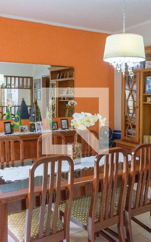 Casa à venda com 164m², 3 quartos e 3 vagas Casa à venda com 164m², 3 quartos e 3 vagasSala de Jantar