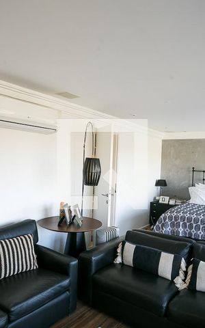 Casa de condomínio à venda com 600m², 3 quartos e 4 vagas Casa de condomínio à venda com 600m², 3 quartos e 4 vagassuíte 3