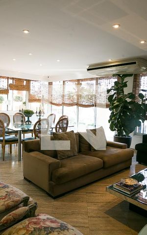 Casa de condomínio à venda com 600m², 3 quartos e 4 vagas Casa de condomínio à venda com 600m², 3 quartos e 4 vagasSala 2