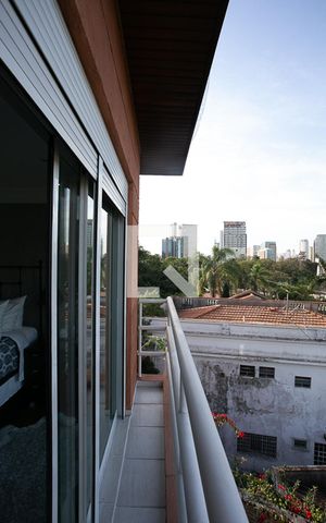 Casa de condomínio à venda com 600m², 3 quartos e 4 vagas Casa de condomínio à venda com 600m², 3 quartos e 4 vagassuíte 3 sacada