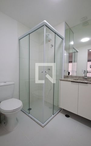 Studio para alugar com 27m², 1 quarto e sem vaga Studio para alugar com 27m², 1 quarto e sem vagaBanheiro