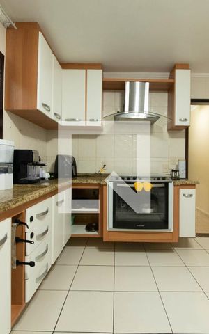 Casa para alugar com 197m², 3 quartos e 3 vagas Casa para alugar com 197m², 3 quartos e 3 vagasCozinha
