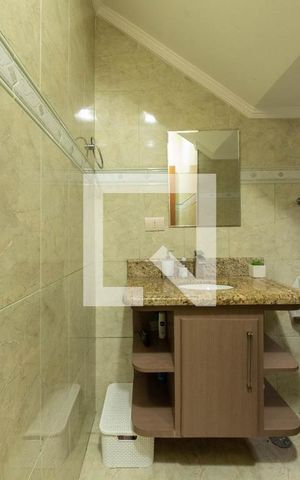 Casa para alugar com 197m², 3 quartos e 3 vagas Casa para alugar com 197m², 3 quartos e 3 vagasLavabo