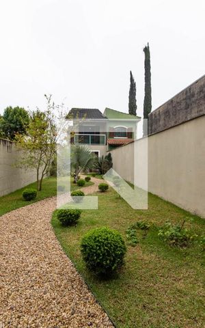 Casa para alugar com 197m², 3 quartos e 3 vagas Casa para alugar com 197m², 3 quartos e 3 vagasQuintal - Jardim
