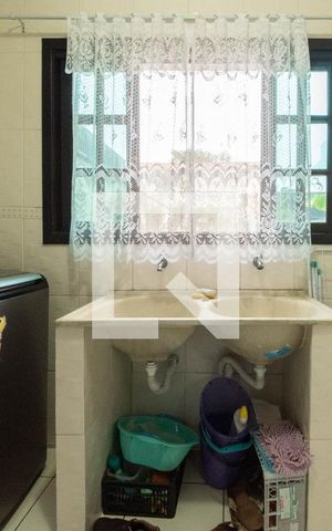 Casa para alugar com 197m², 3 quartos e 3 vagas Casa para alugar com 197m², 3 quartos e 3 vagasLavanderia