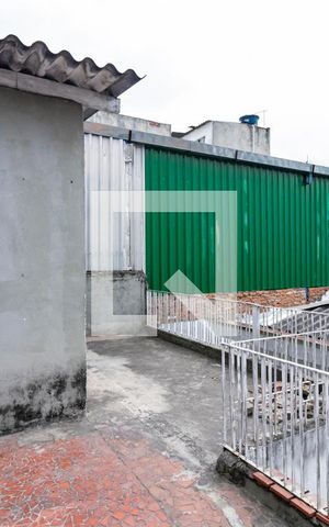 Casa à venda com 200m², 2 quartos e 1 vaga Casa à venda com 200m², 2 quartos e 1 vagaVaranda