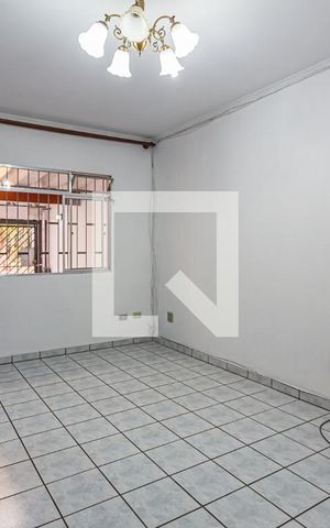 Casa para alugar com 169m², 3 quartos e 1 vaga Casa para alugar com 169m², 3 quartos e 1 vagaSala