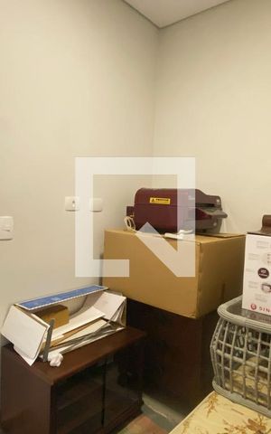 Casa de condomínio para alugar com 430m², 5 quartos e 6 vagasQuarto de Serviço