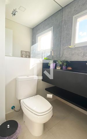 Casa de condomínio para alugar com 430m², 5 quartos e 6 vagasLavabo