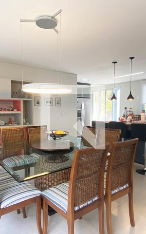 Casa de condomínio para alugar com 430m², 5 quartos e 6 vagasSala de Jantar