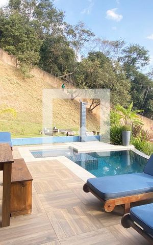 Casa de condomínio para alugar com 430m², 5 quartos e 6 vagasÁrea Externa