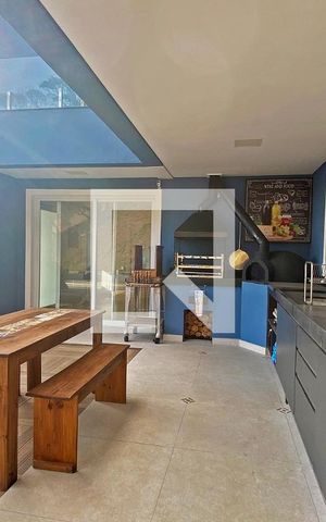 Casa de condomínio para alugar com 430m², 5 quartos e 6 vagasChurrasqueira