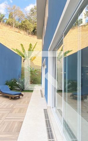 Casa de condomínio para alugar com 430m², 5 quartos e 6 vagasvaranda