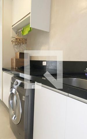 Casa de condomínio para alugar com 430m², 5 quartos e 6 vagasÁrea de Serviço