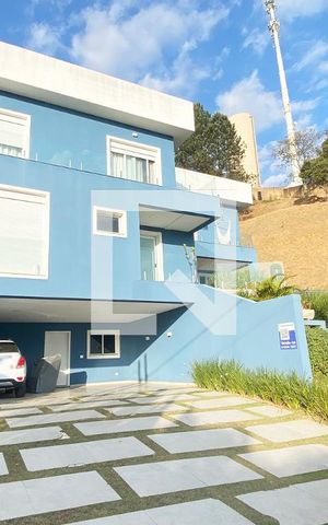 Casa de condomínio para alugar com 430m², 5 quartos e 6 vagasFachada