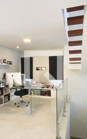 Casa de condomínio para alugar com 430m², 5 quartos e 6 vagasEscritório