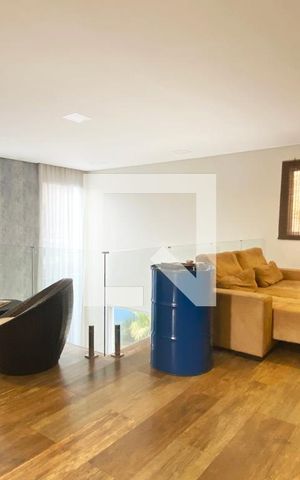 Casa de condomínio para alugar com 430m², 5 quartos e 6 vagasSala de TV